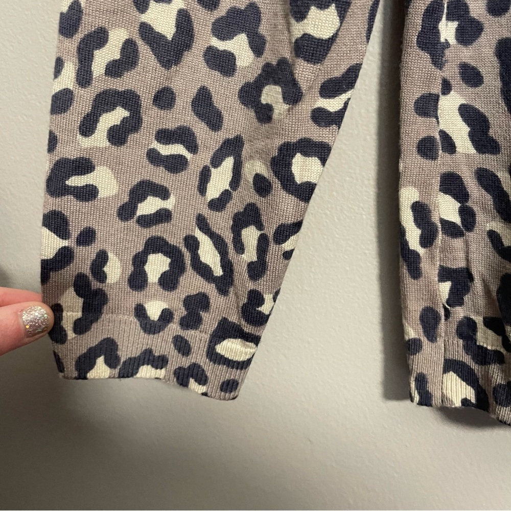 Boden 100% wool Animal print button cardigan sweater - Picture 5 of 8